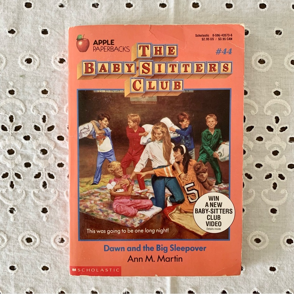 The Baby-Sitters Club - Dawn and the Big Sleepover #44 - Vintage 90s Scholastic